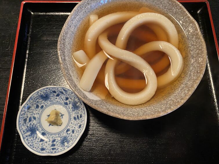 京都市上京区のたわらやの極太うどん